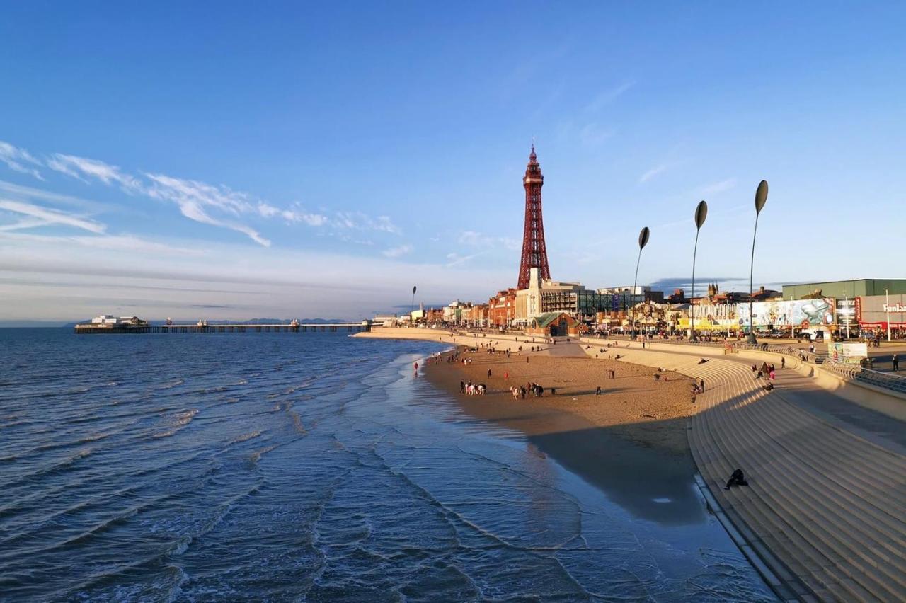 Royal Seabank Hotel Blackpool Exterior photo